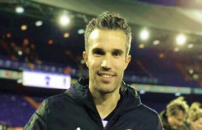 Van Persie's Coaching Journey Faces Major Setback as Heerenveen Suffer 9-1 Defeat in Eredivisie